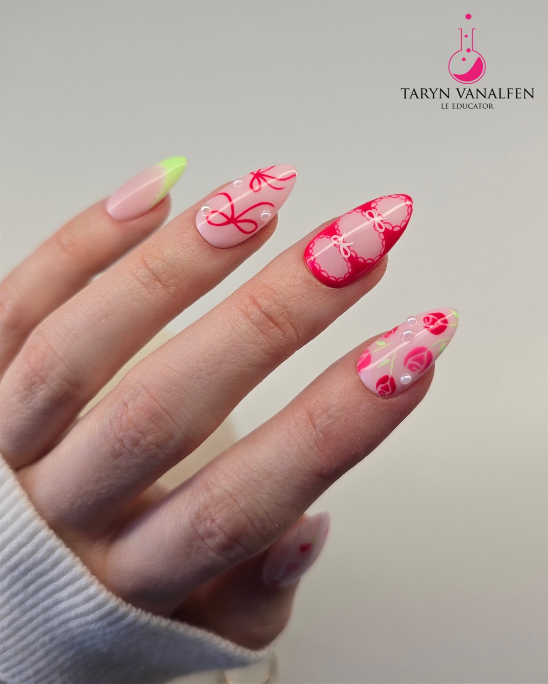 P+ Queen of Hearts Gel Polish 10 ml
